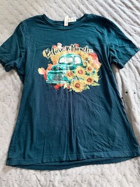 Believe in Miracles Navy Short-Sleeve Graphic Tee with Sunflowers